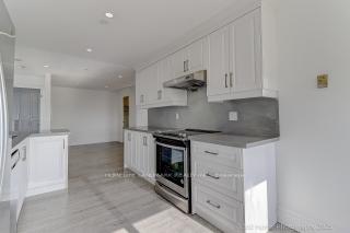 2 Bedrooms Condo at 175 Bamburgh, Toronto For sale
