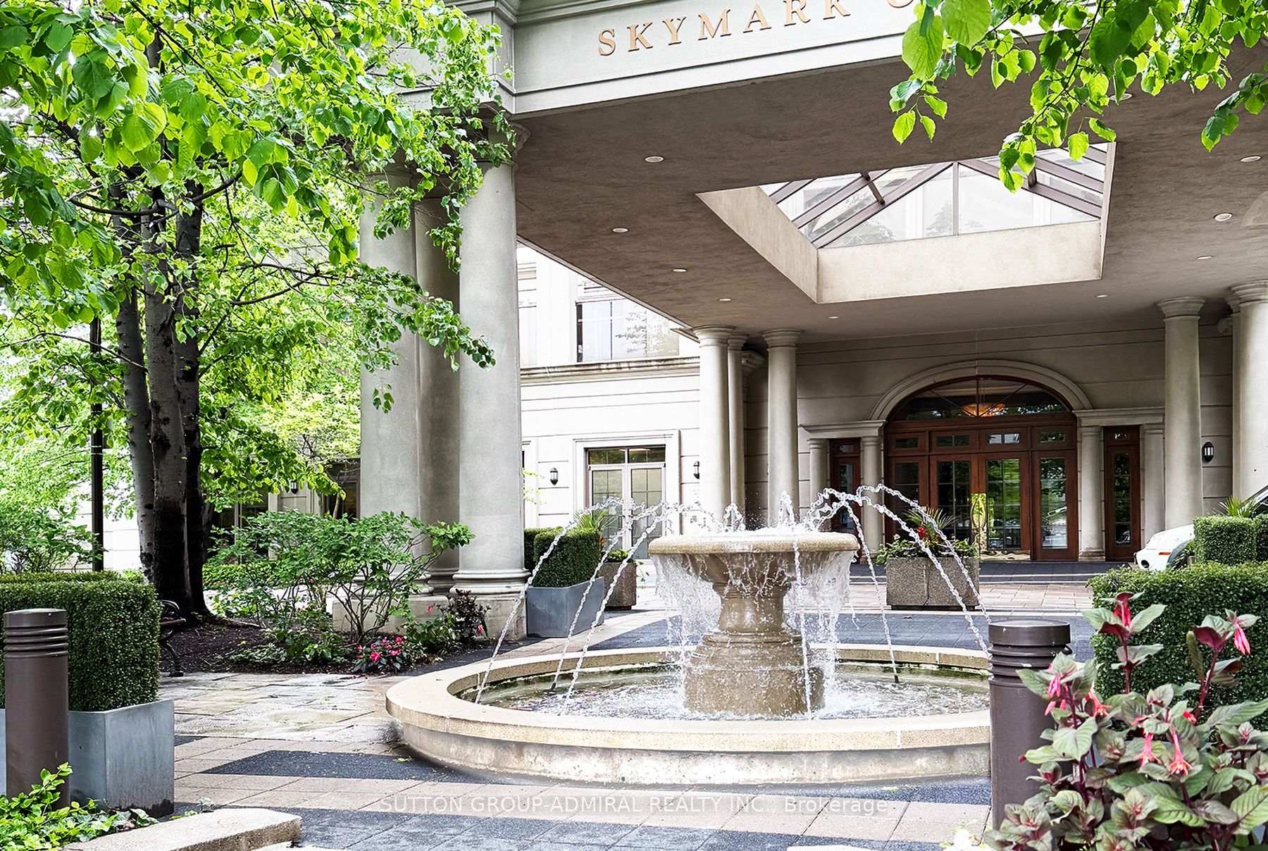 2 Bedrooms Condo at 78 Harrison Garden, Toronto For sale