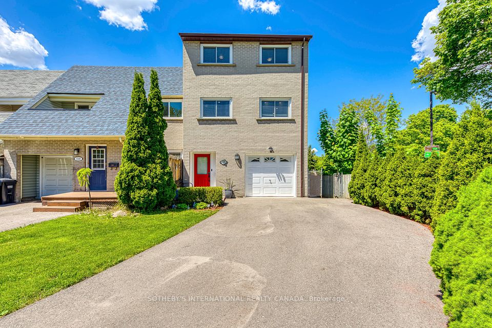6187 Townwood Court, Mississauga, ON L5N 2L4