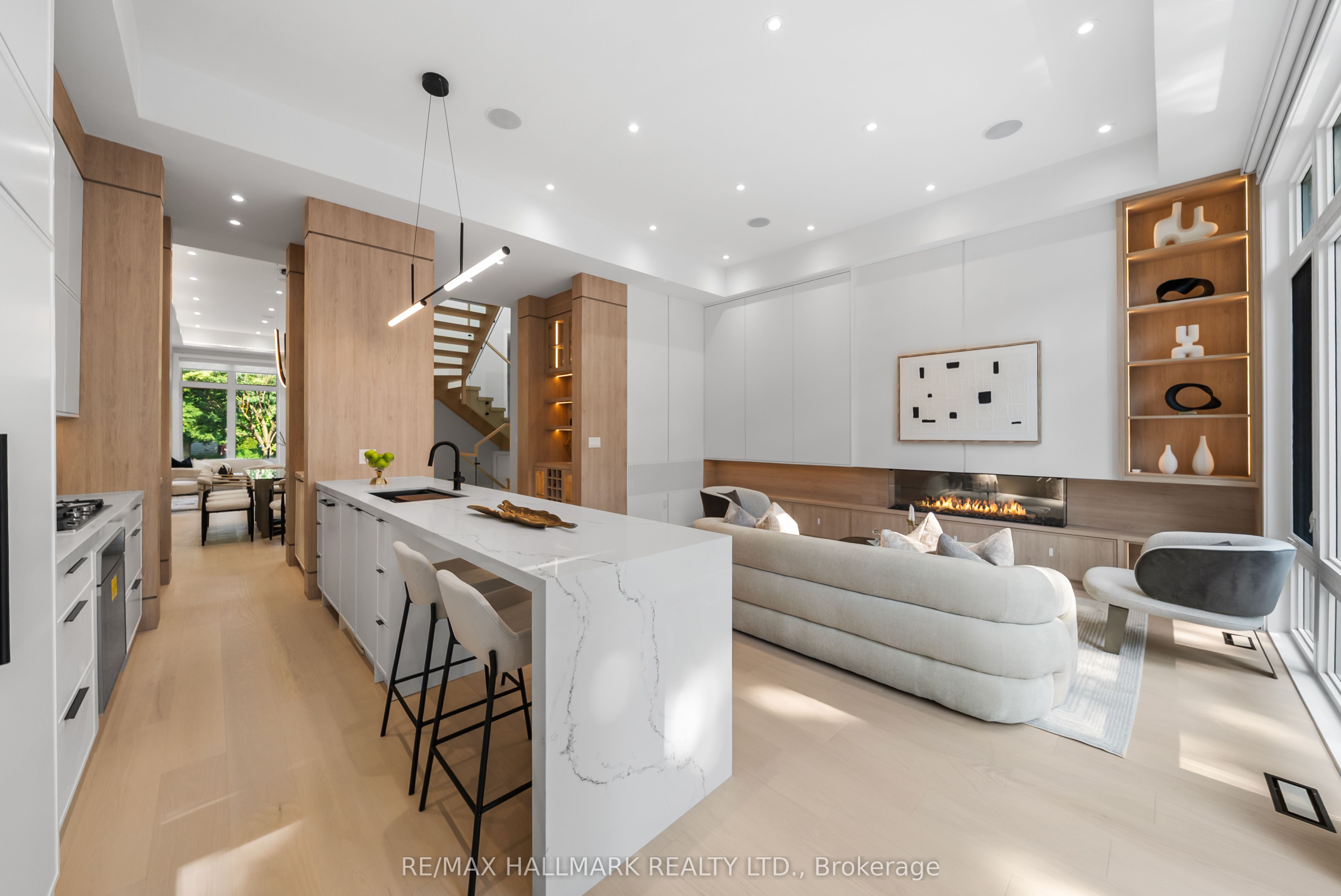 112 Randolph Road