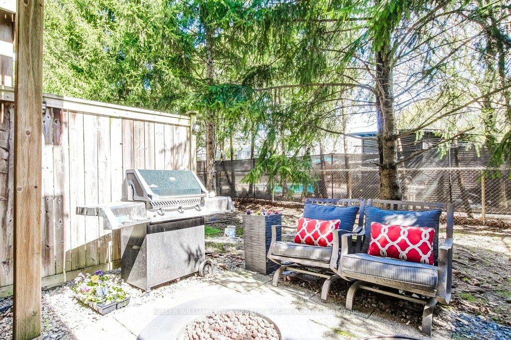 3 Bedrooms Condo at 4262 Ingram,  Burlington For sale