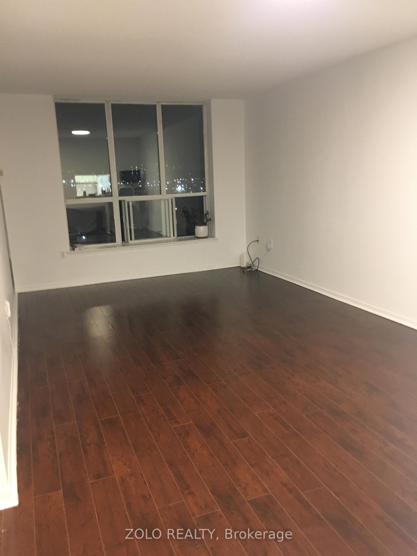 1 Bedroom Condo at 21 Overlea,  Toronto For sale