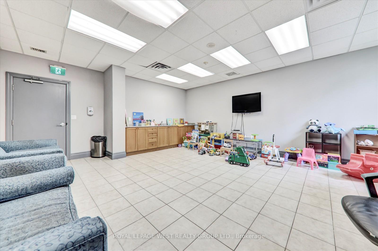 1 Bedroom Condo at 2088 Lawrence, Toronto For sale