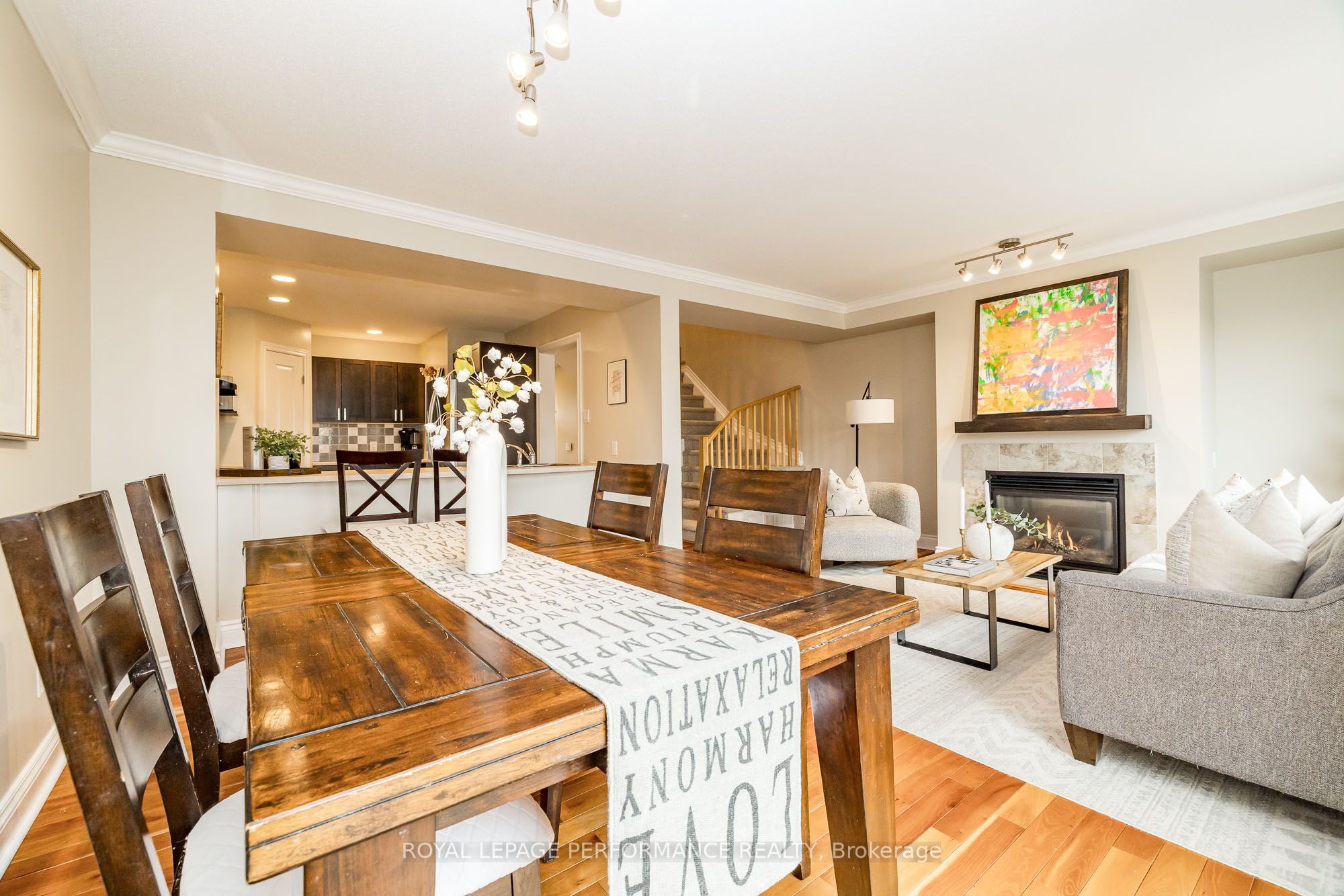 200 Eye Bright Crescent, BlossomParkAirportandArea, ON K1V 2K6