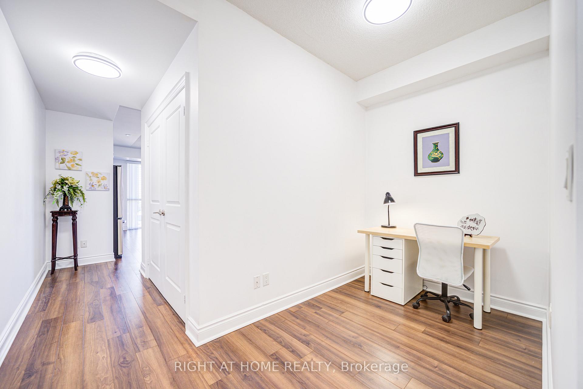 2 Bedrooms Condo at 28 Ted Rogers, Toronto For sale
