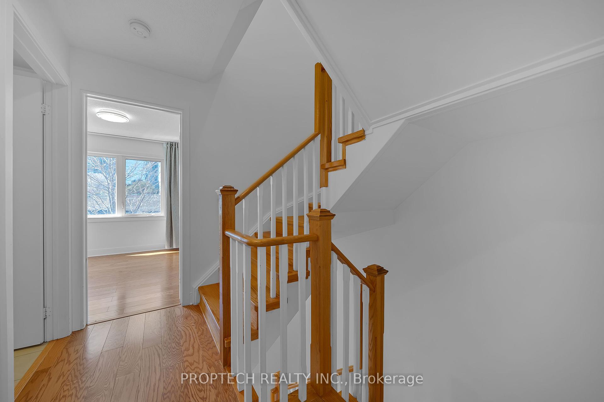 4 Bedrooms Condo at 295 Village Green,  Toronto For sale