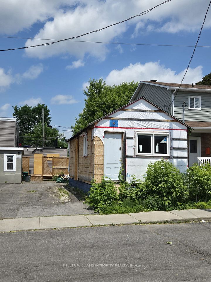 207 Carillon