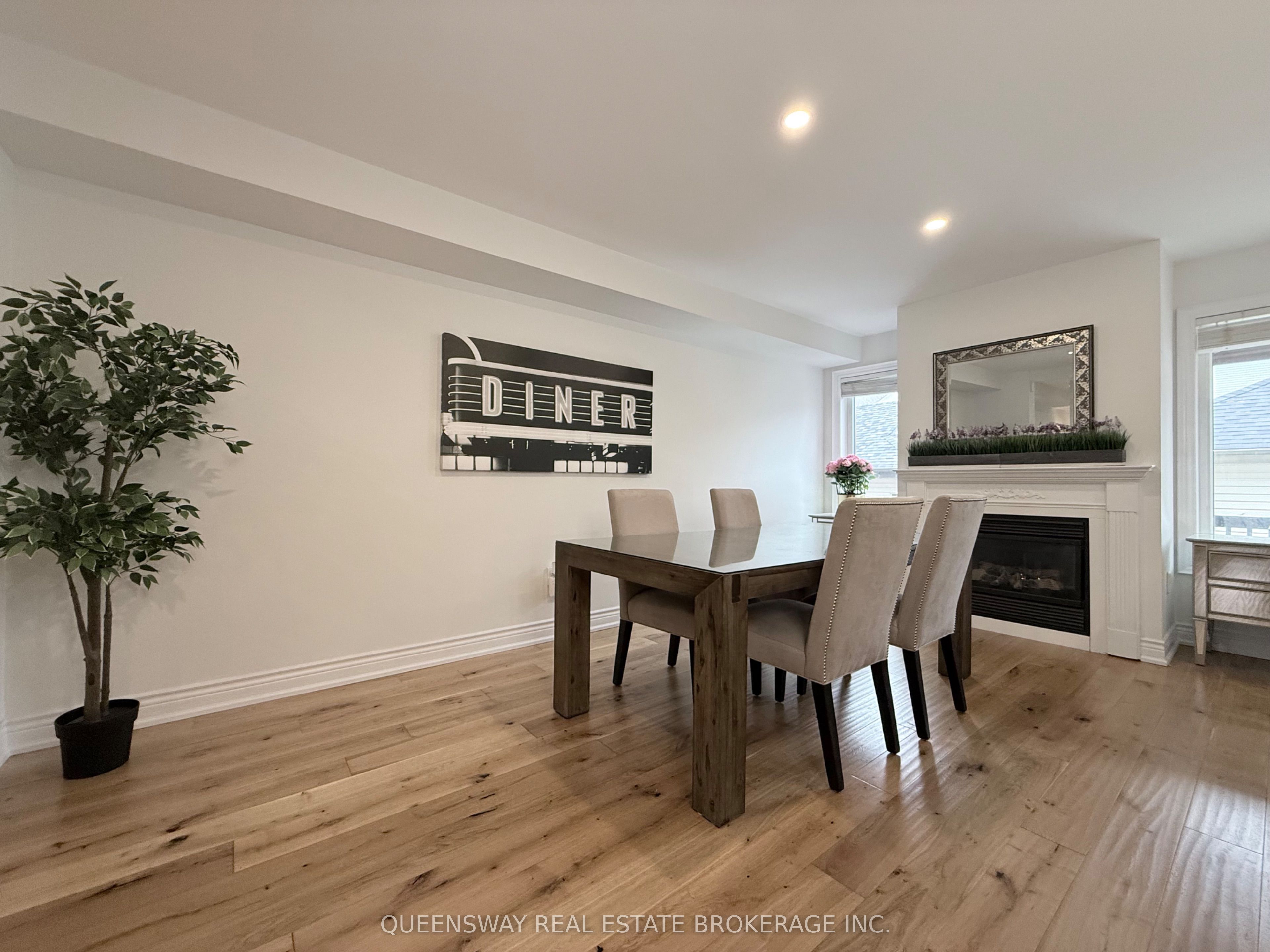 82 Roxton Road