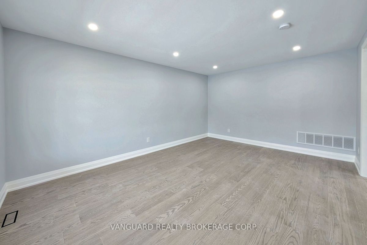 14 Bradfield Avenue