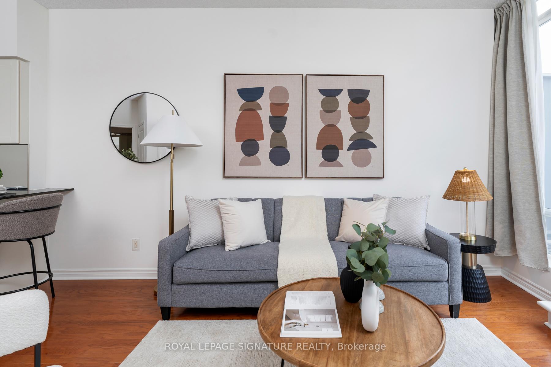1 Bedroom Condo at 15 Windermere, Toronto For sale