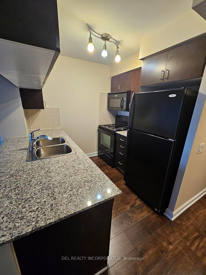 25 Viking Lane