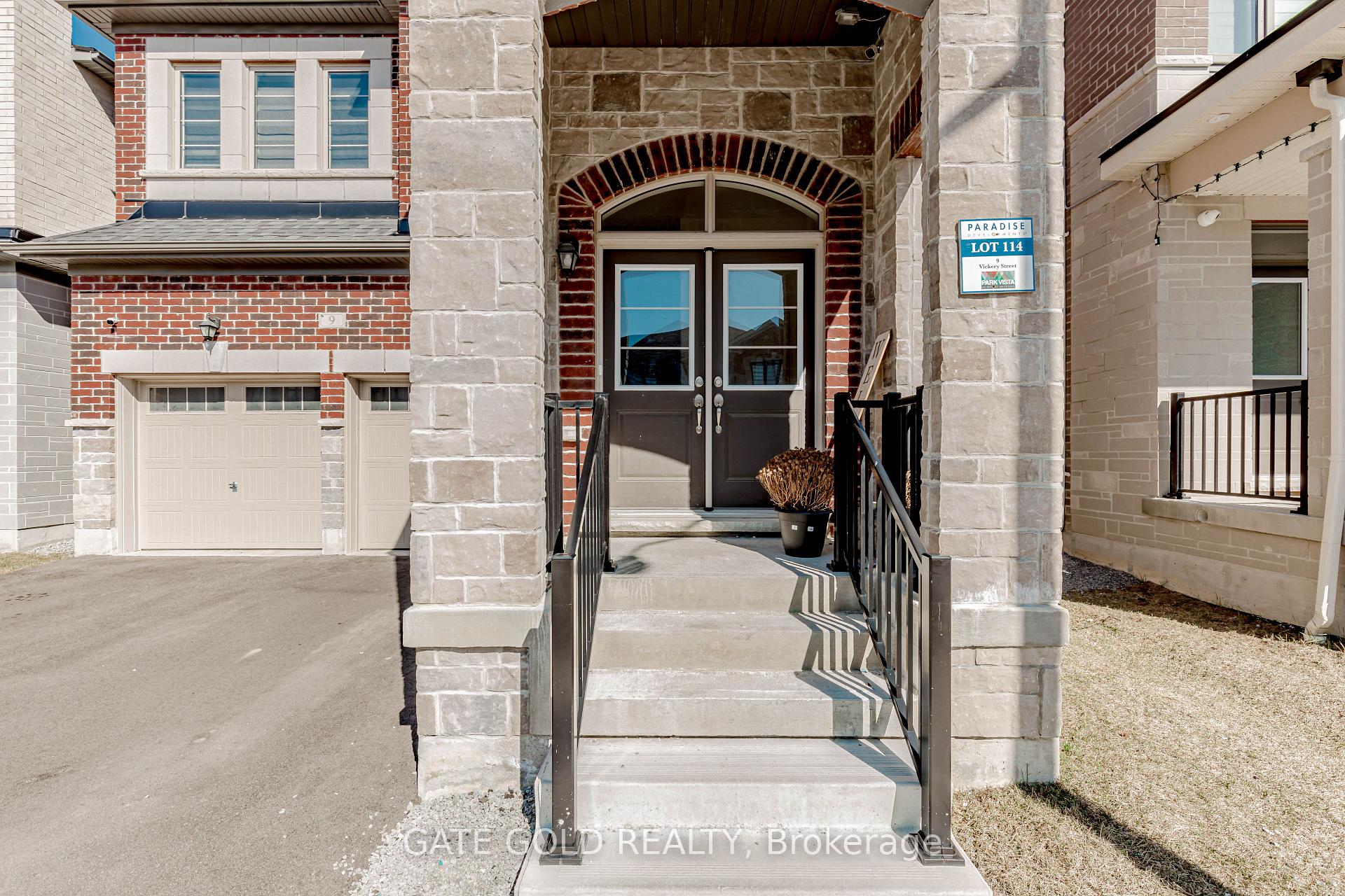 9 Vickery Street, Whitby, ON L1P 0L1