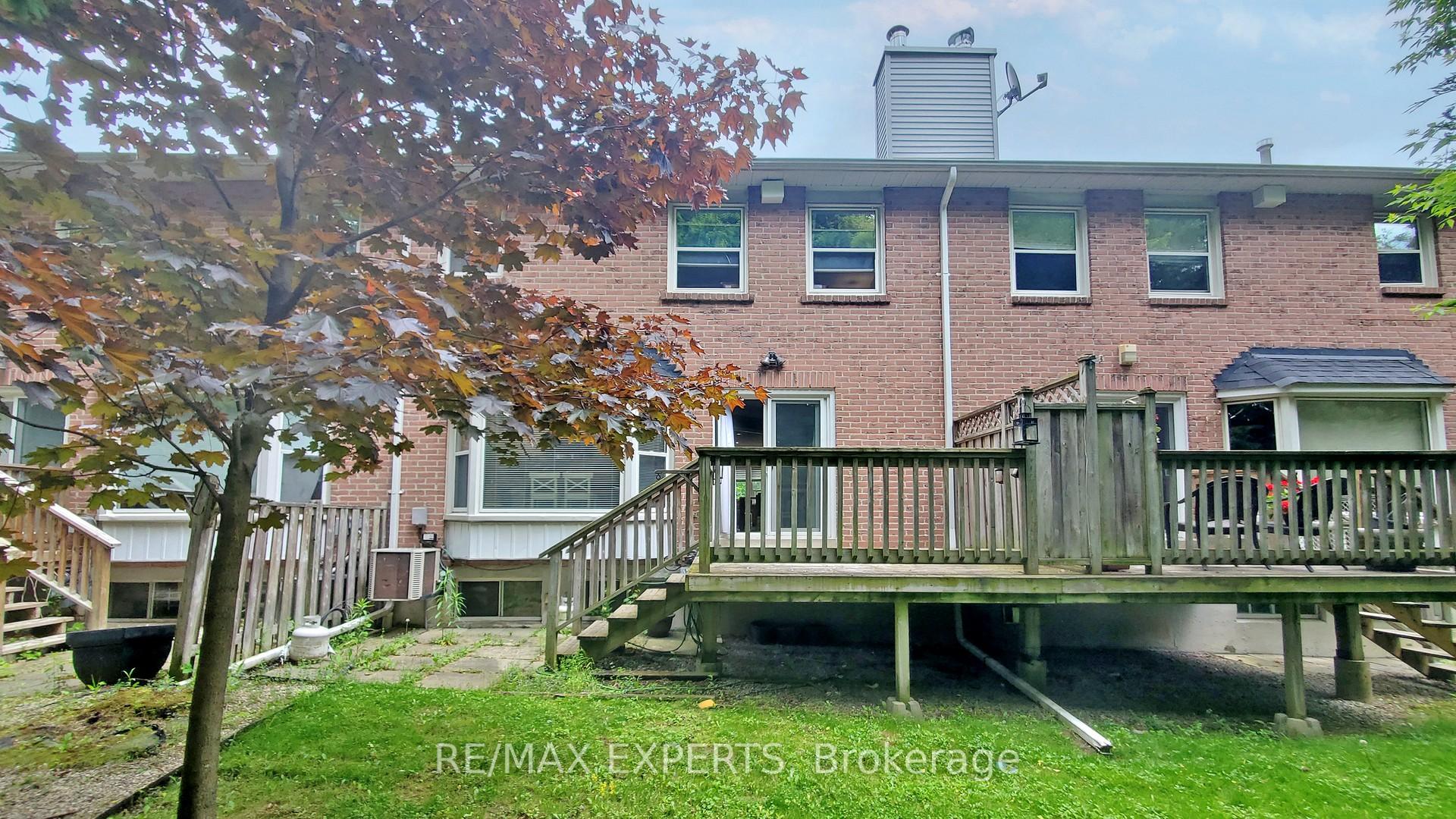3 Bedrooms Condo at 43 Tamarack, Toronto For sale