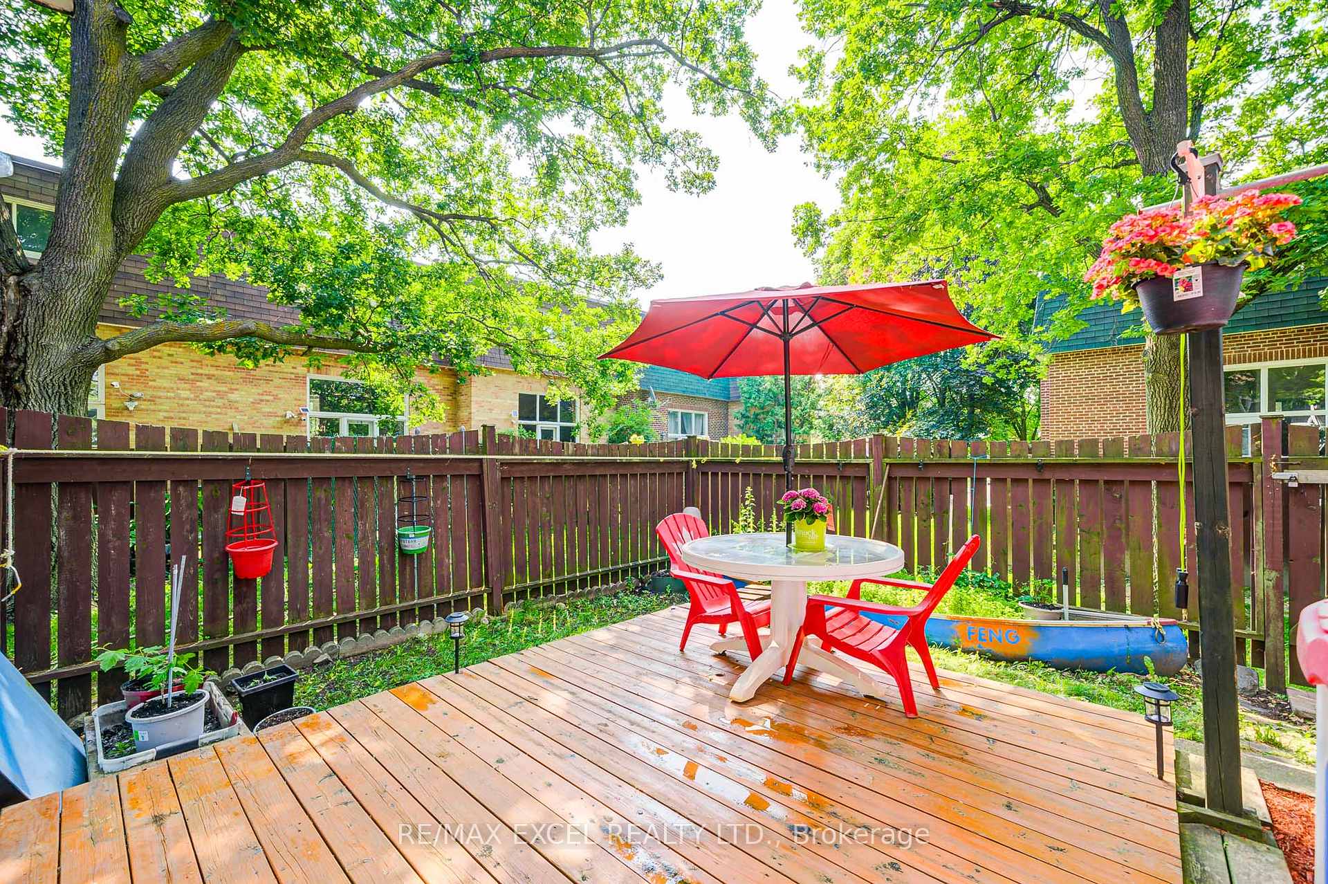3 Bedrooms Condo at 20 Crockamhill, Toronto For sale