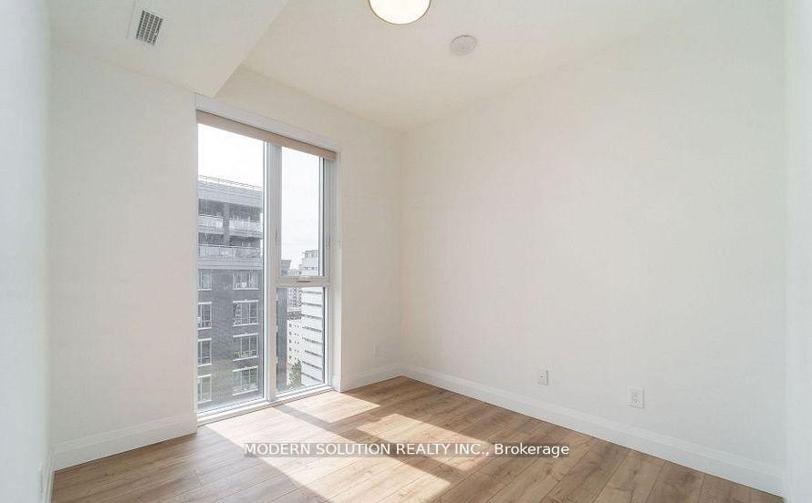 2 Bedrooms Condo at 500 Brock, Burlington For sale