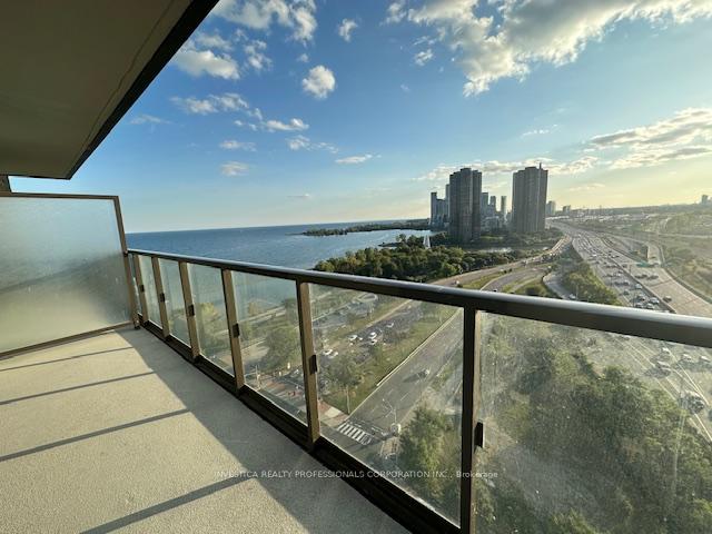 3 Bedrooms Condo at 1928 Lakeshore, Toronto For sale