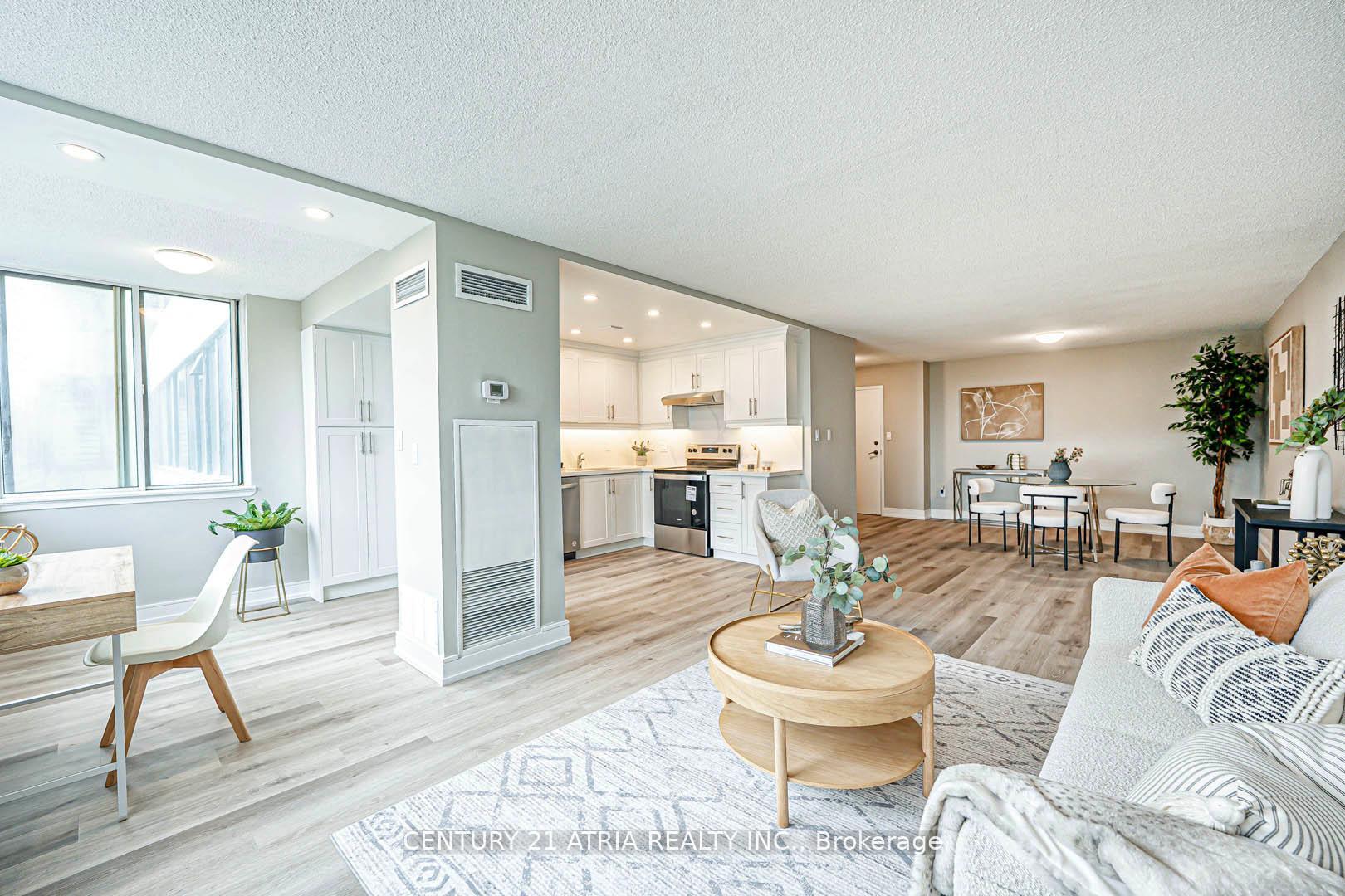 2 Bedrooms Condo at 350 Webb, Mississauga For sale