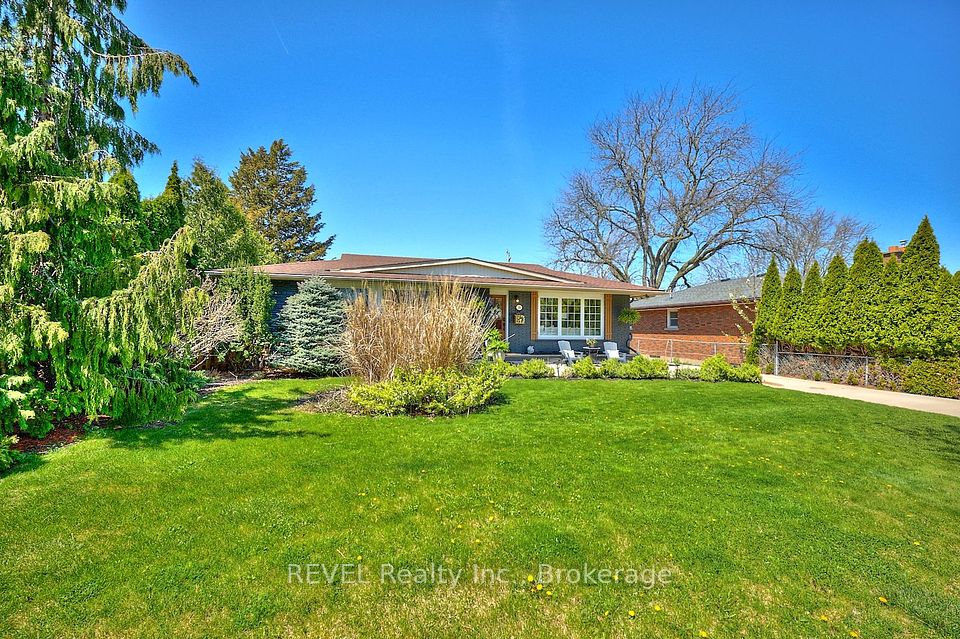 14 Wakil Drive, St. Catharines, ON L2T 3H8