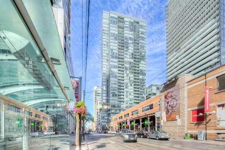 2 Bedrooms Condo at 8 Charlotte, Toronto For sale