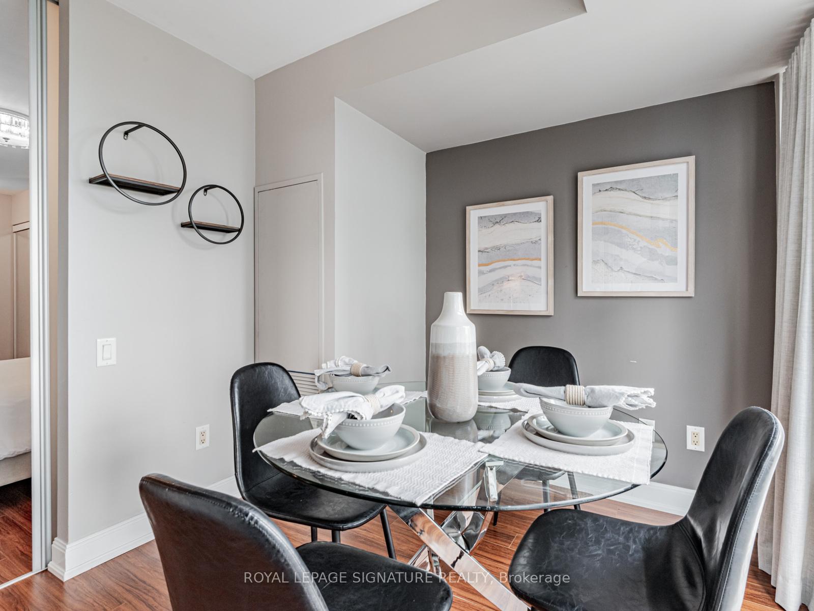 2 Bedrooms Condo at 2191 Yonge, Toronto For sale