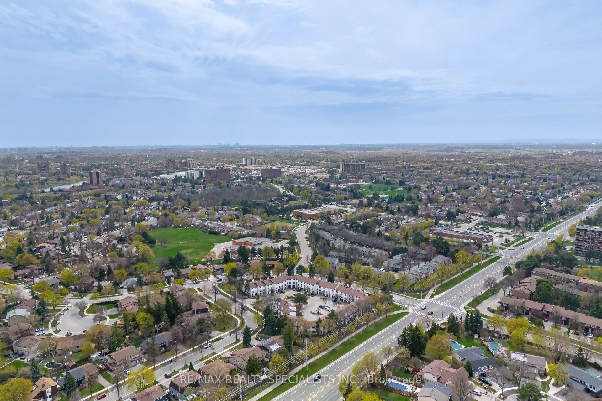 3 Bedrooms Condo at 7077 Estoril,  Mississauga For sale