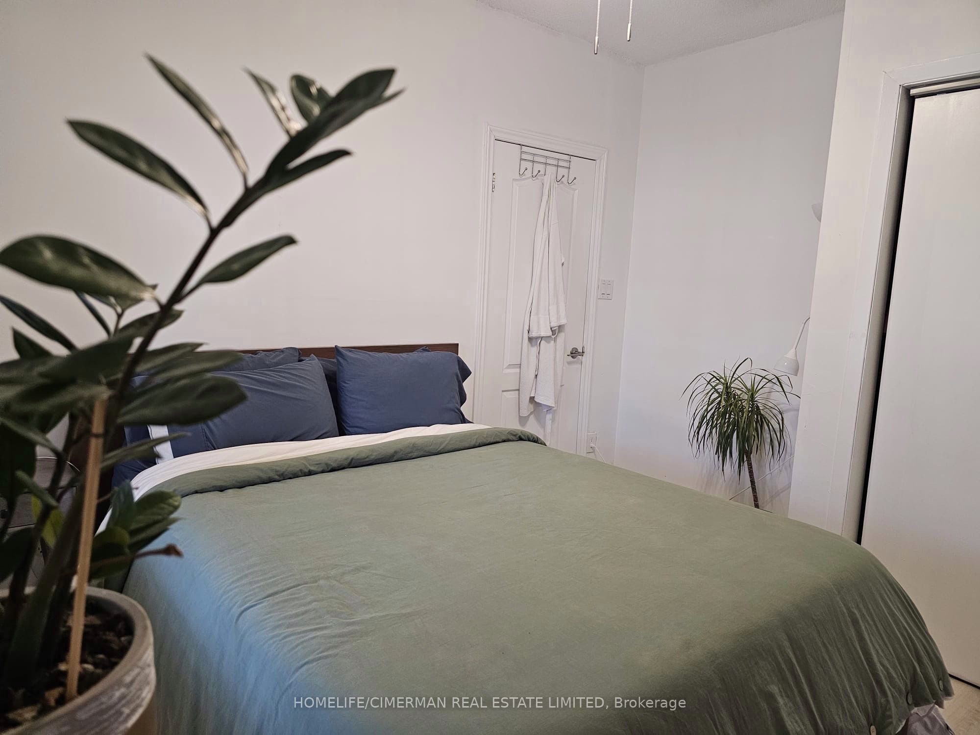 27 Vernon Street, #Main Floor