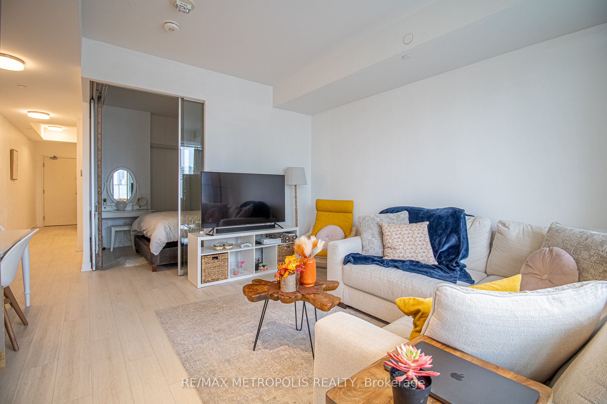 3900 Confederation Parkway, #216