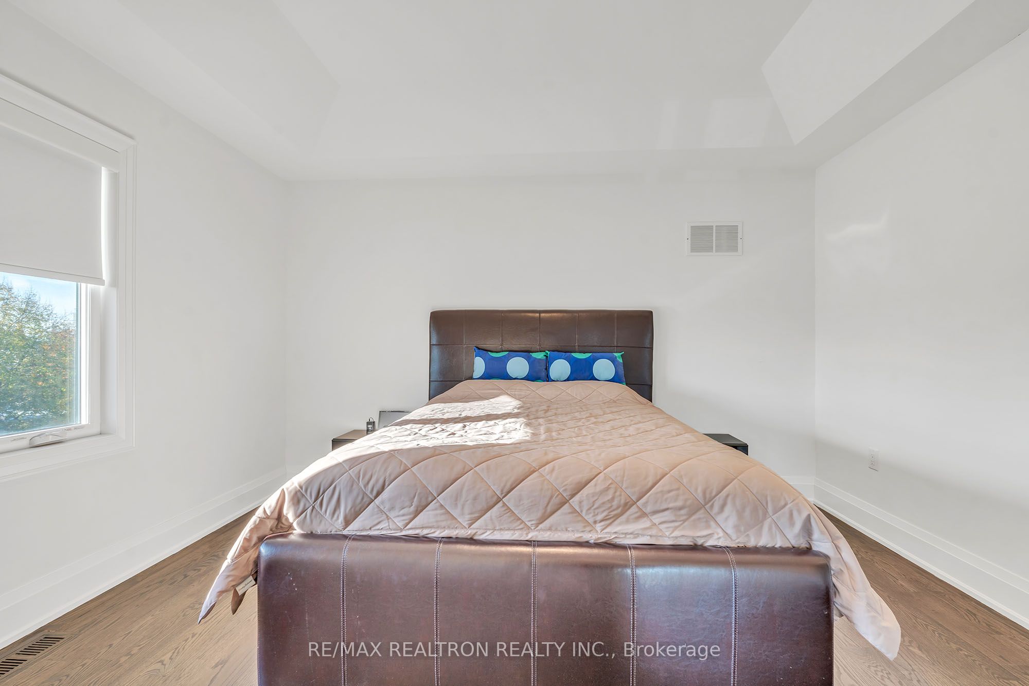 354 Ranee Avenue, Toronto, ON M6A 1N8
