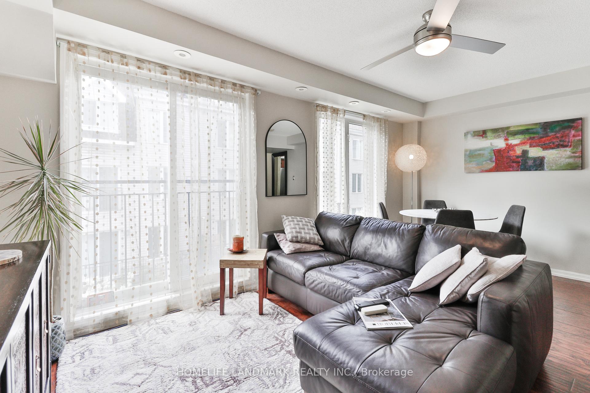 3 Bedrooms Condo at 26 Laidlaw, Toronto For sale
