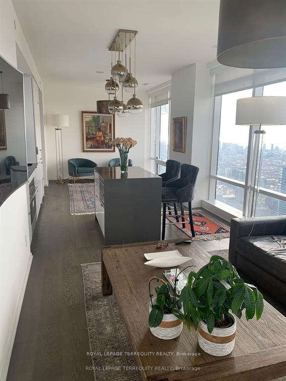 2 Bedrooms Condo at 1 Bloor, Toronto For sale