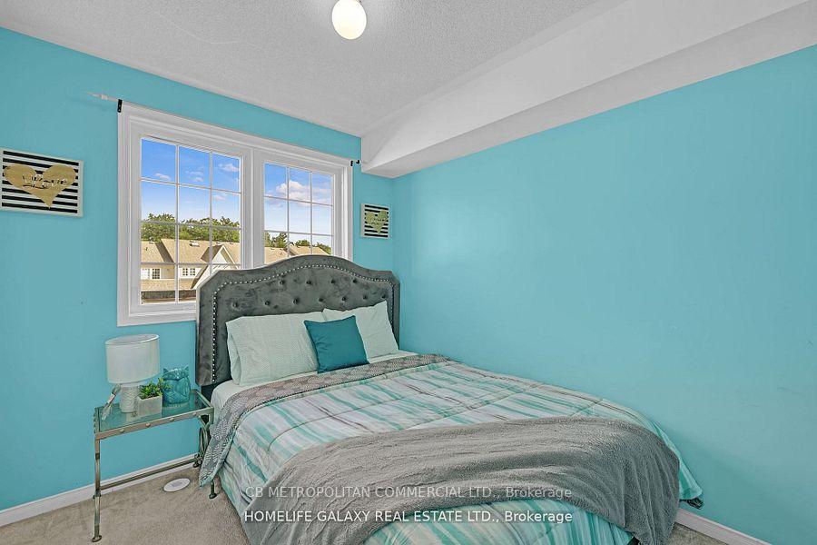 3 Bedrooms Condo at 42 Pinery,  Toronto For sale