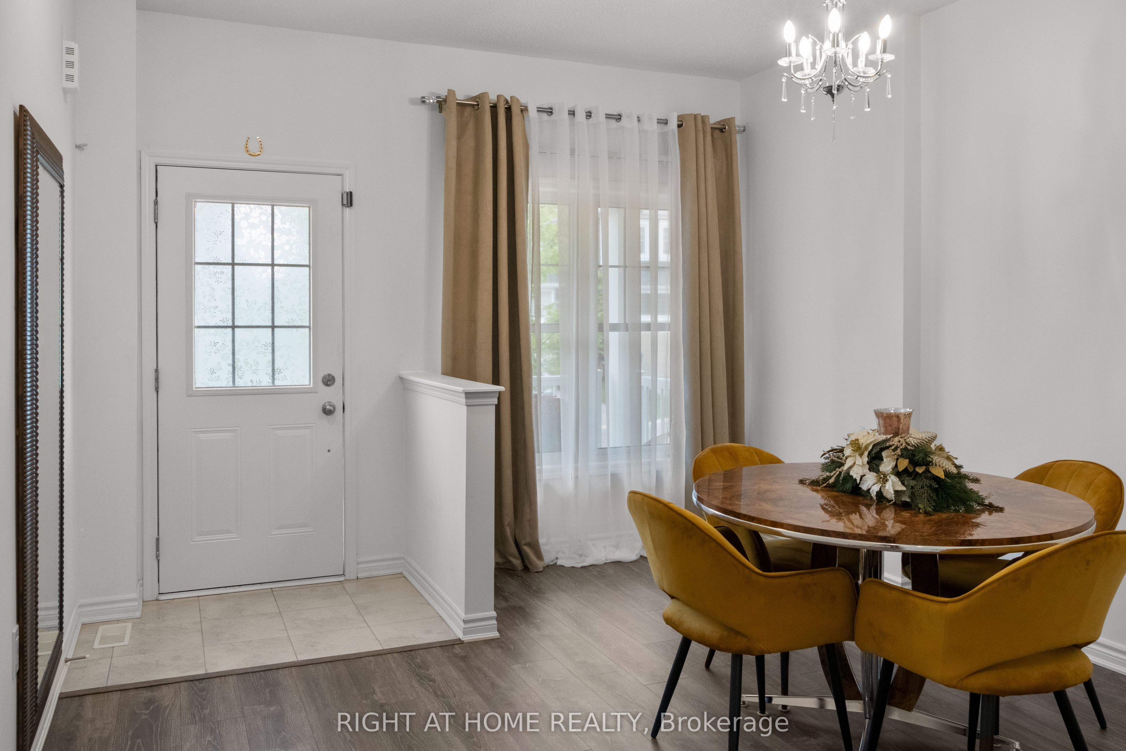 6 Bobolink Drive, Wasaga Beach, ON N4G 5S4