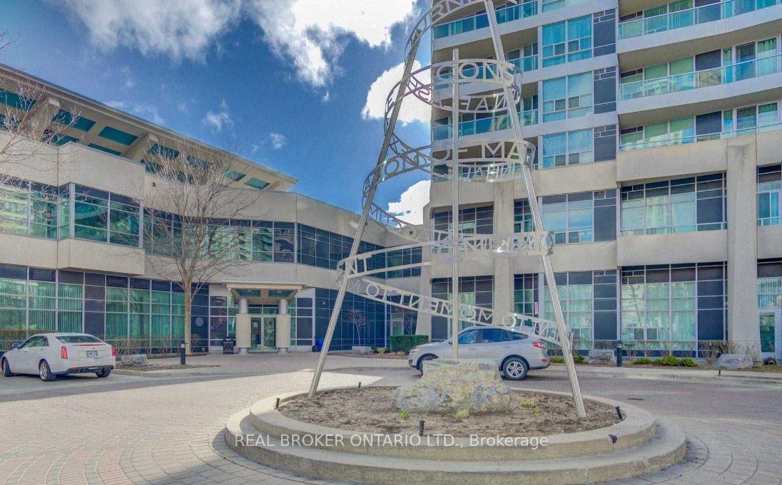 3 Bedrooms Condo at 33 Elm, Mississauga For sale