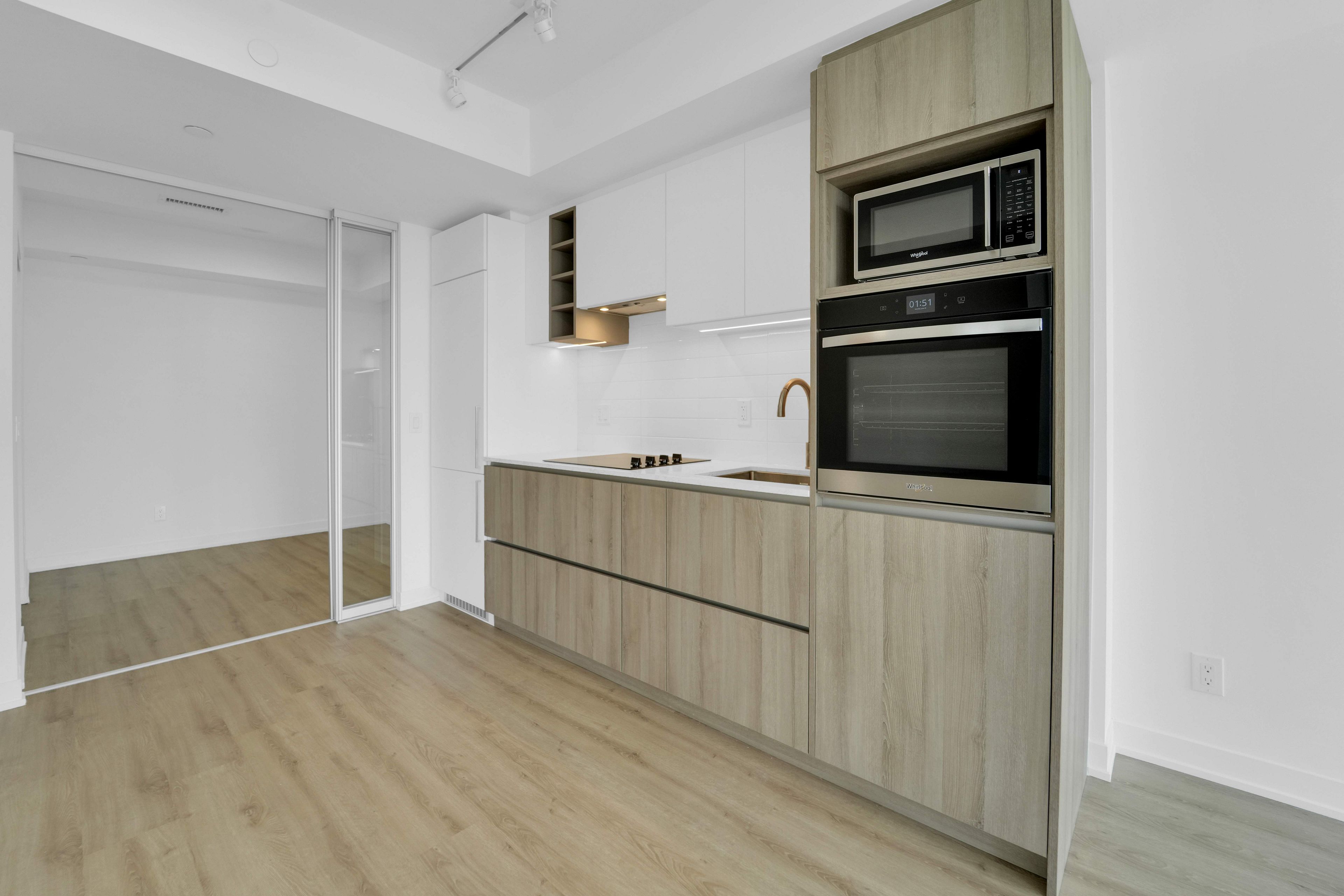 319 Jarvis Street 3307