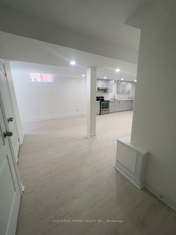 3074 Dalehurst