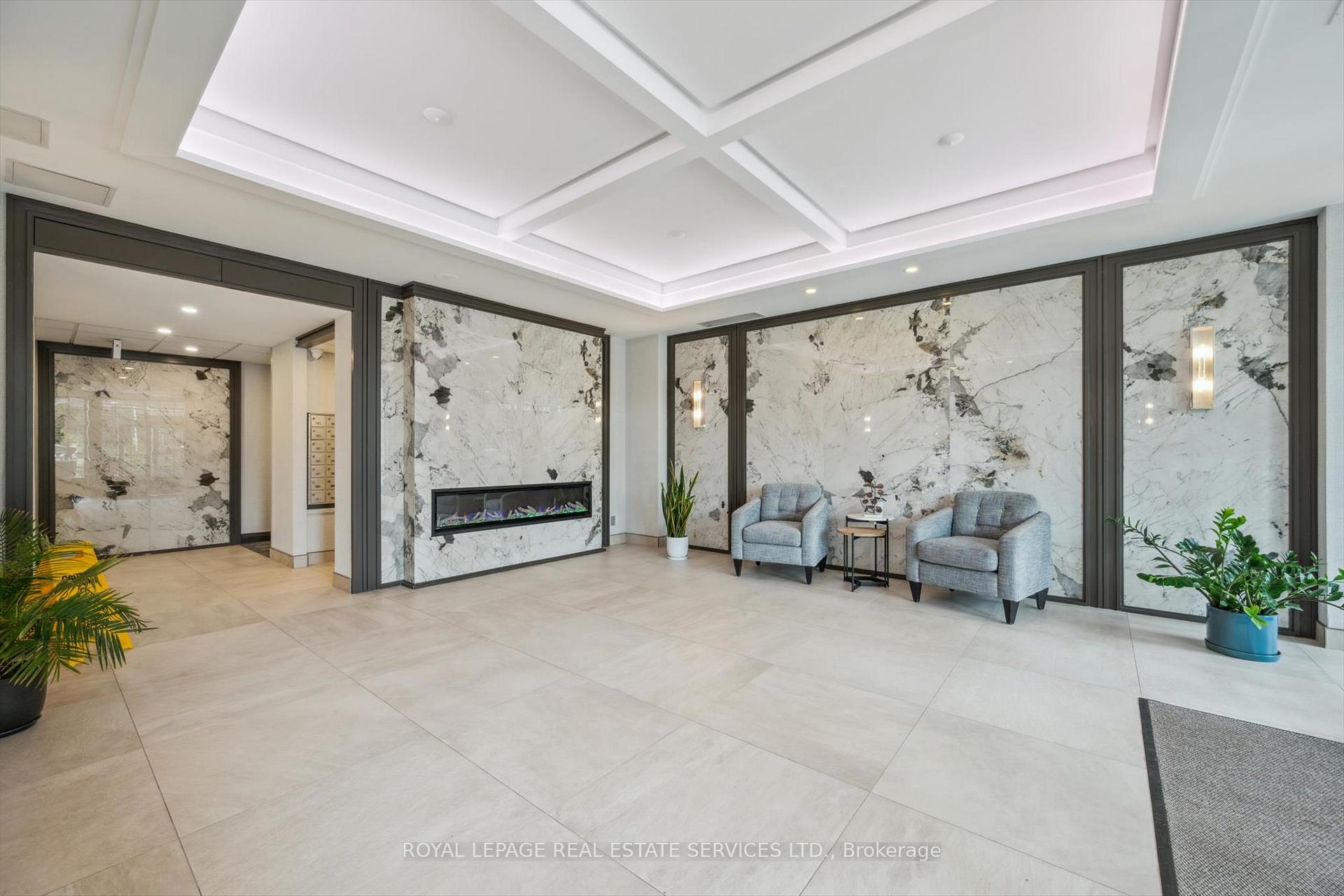 2 Bedrooms Condo at 2325 Central Park, Oakville For sale