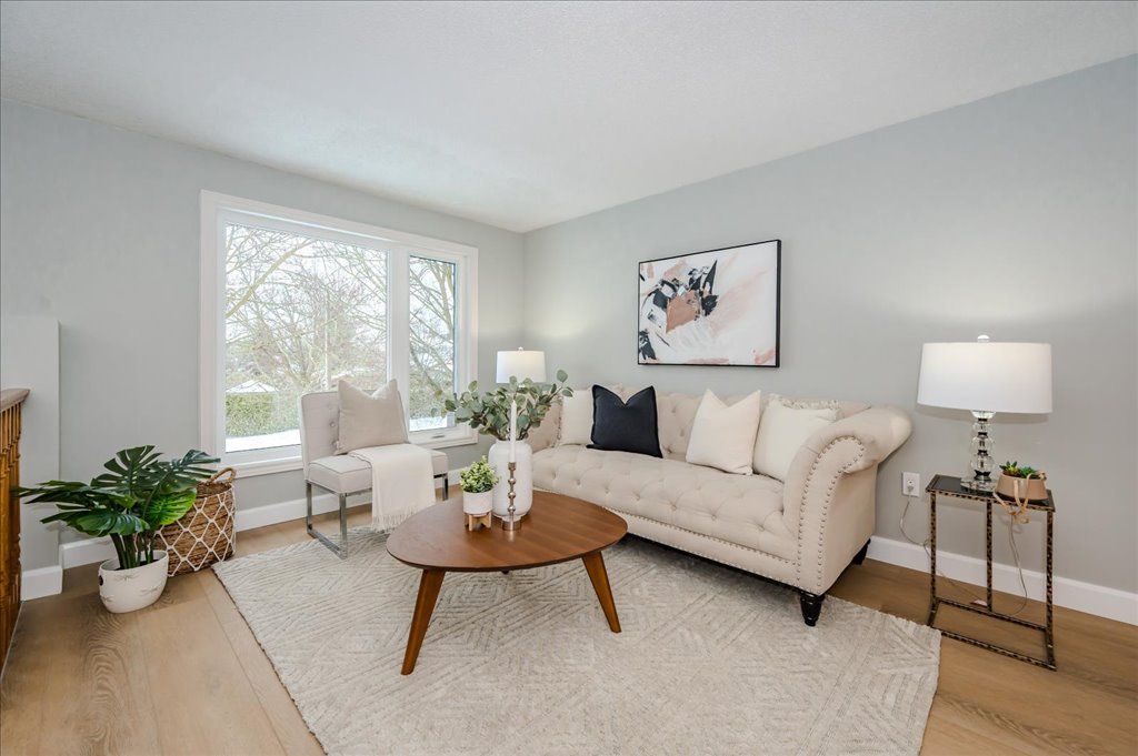 130 Freshmeadow Way