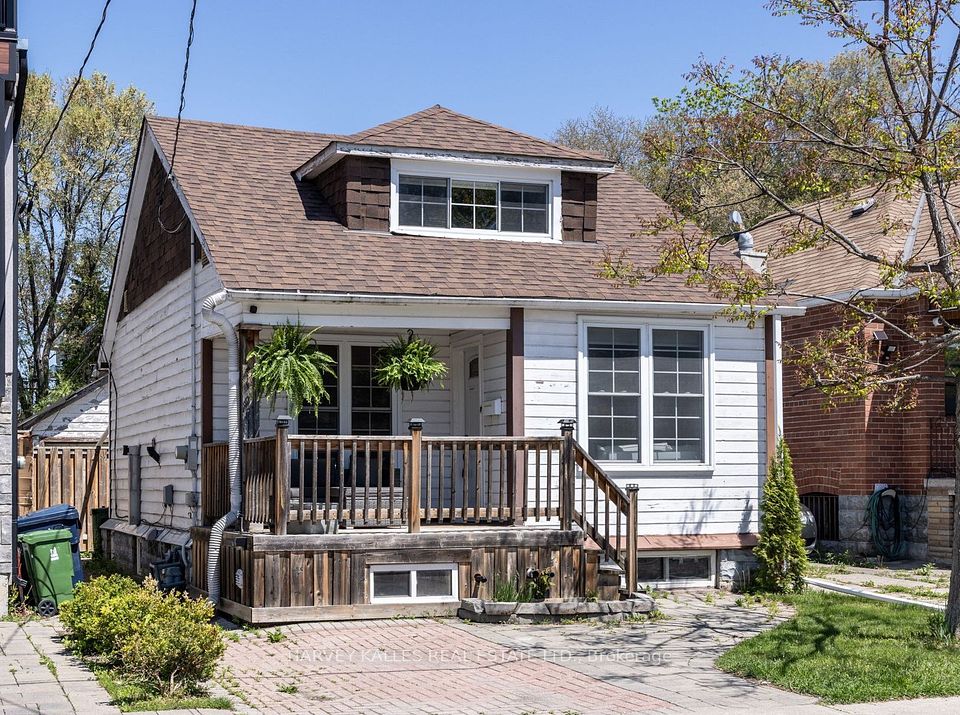 210 Gowan Avenue, Toronto, ON M4J 2K6