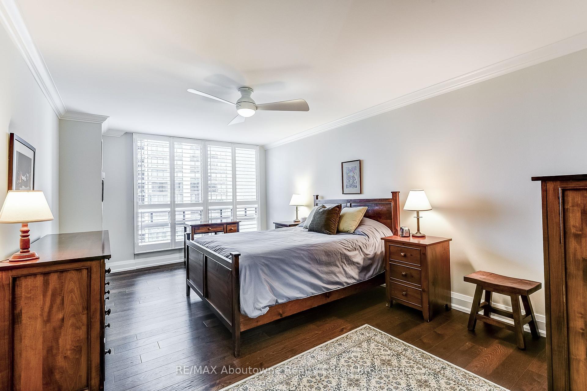 2 Bedrooms Condo at 2180 Marine, Oakville For sale