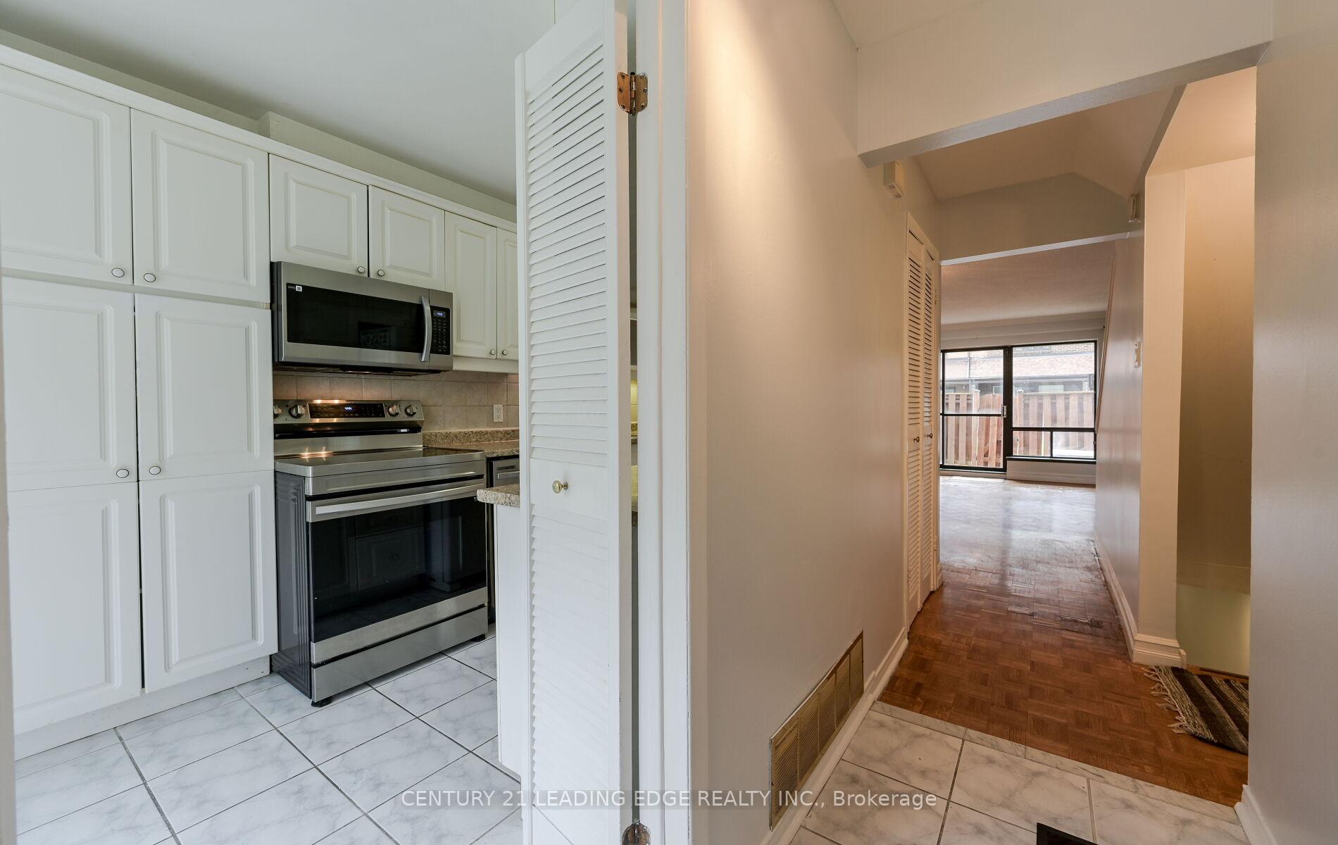 5 Bedrooms Condo at 28 Livingston, Toronto For sale
