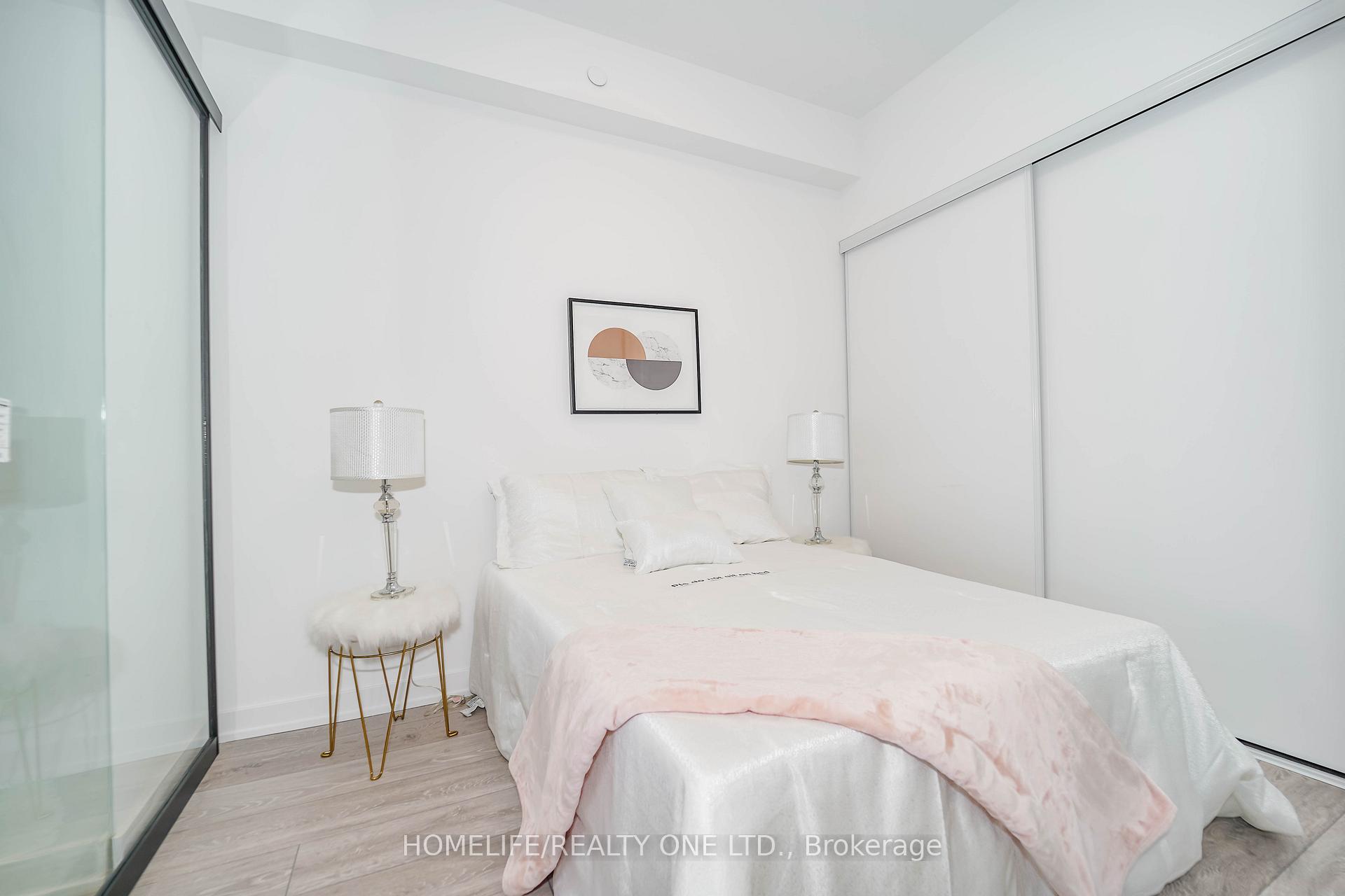 1 Bedroom Condo at 108 Peter, Toronto For sale
