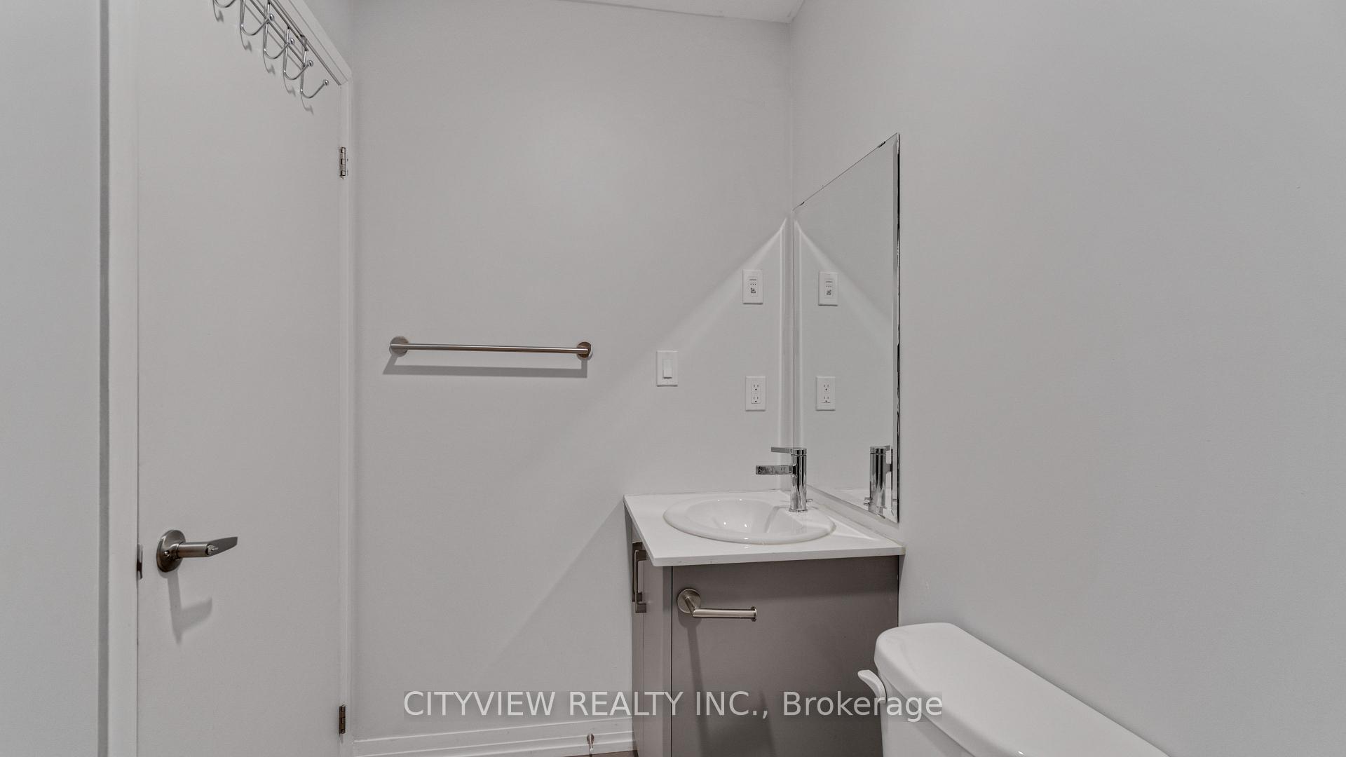 1 Bedroom Condo at 1145 Journeyman, Mississauga For sale
