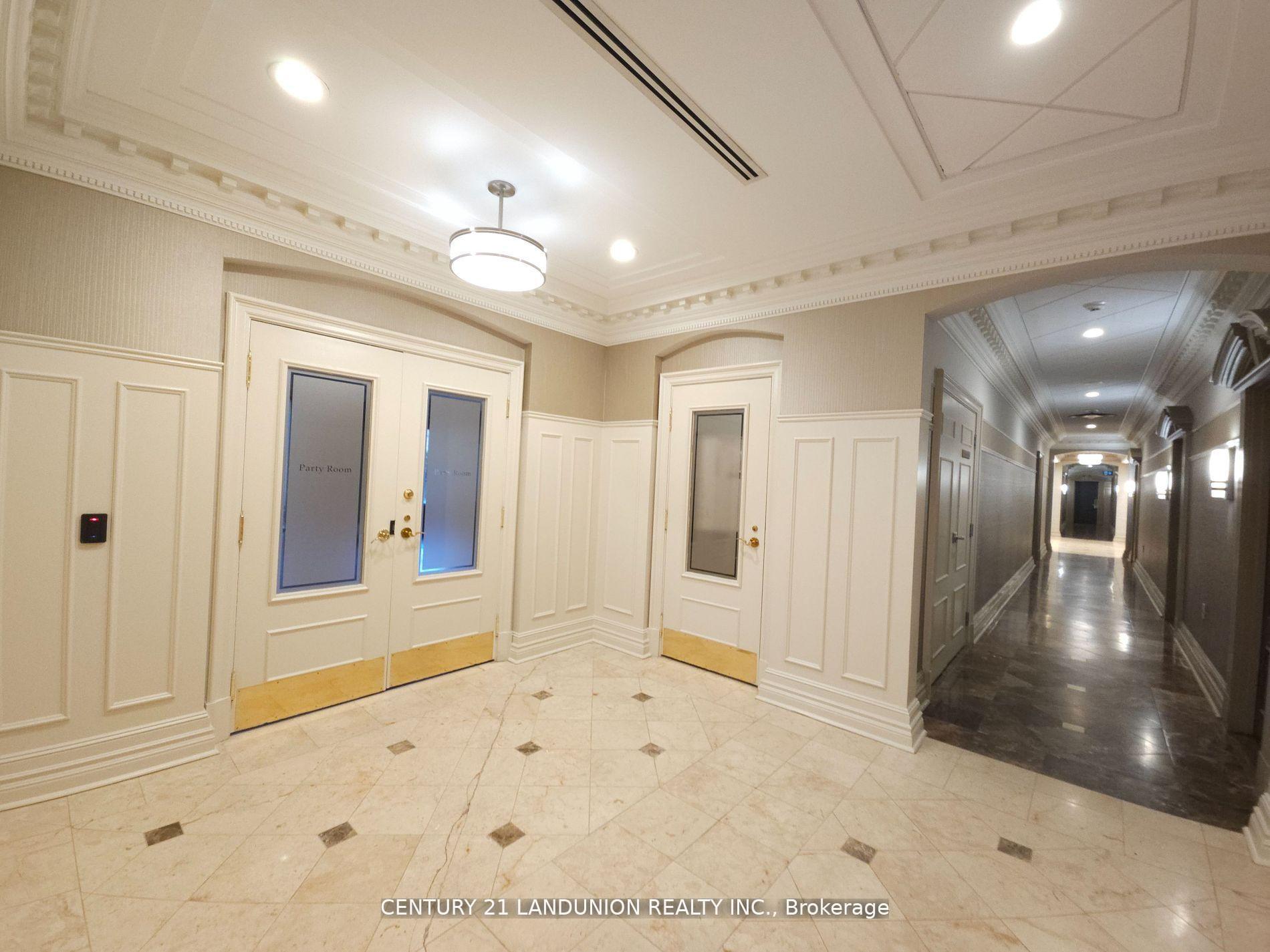 2 Bedrooms Condo at 88 Grandview,  Toronto For sale