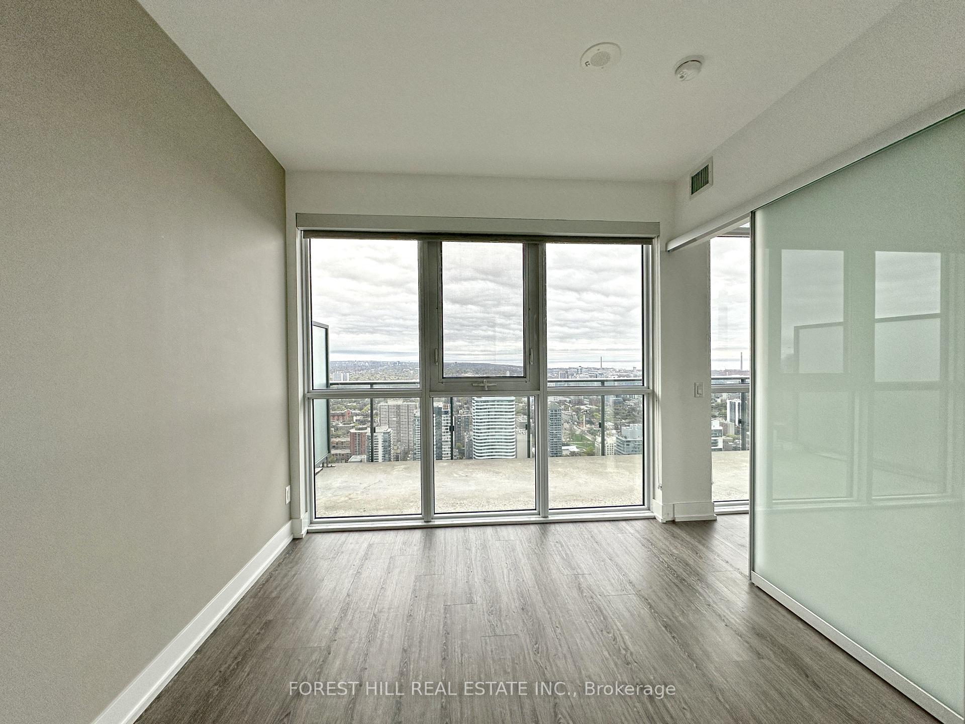 1 Bedroom Condo at 7 Grenville, Toronto For sale