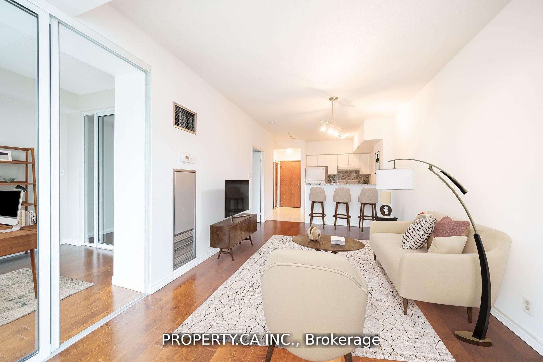 2 Bedrooms Condo at 10 Queens, Toronto For sale