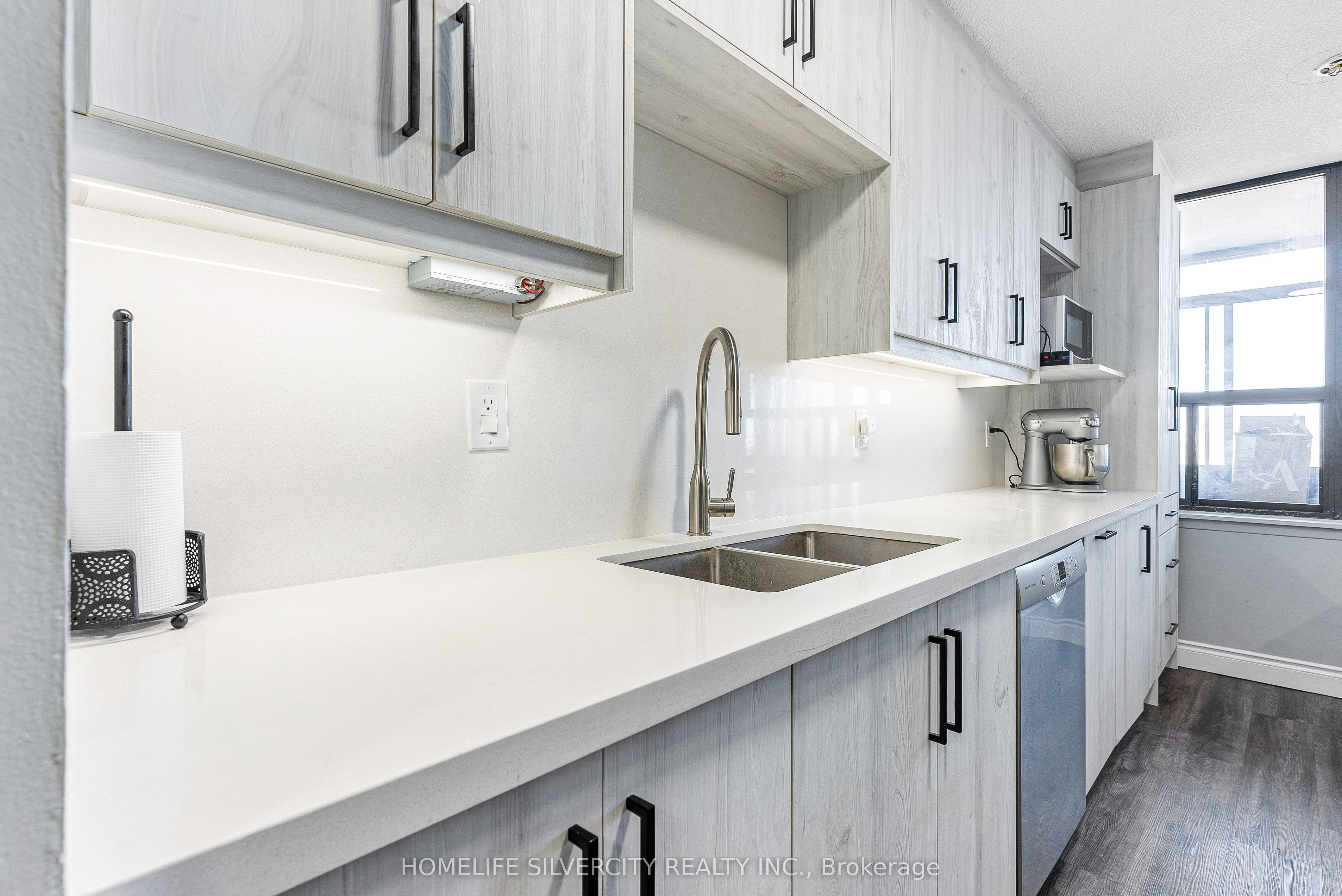 18 Knightsbridge Road, #2303