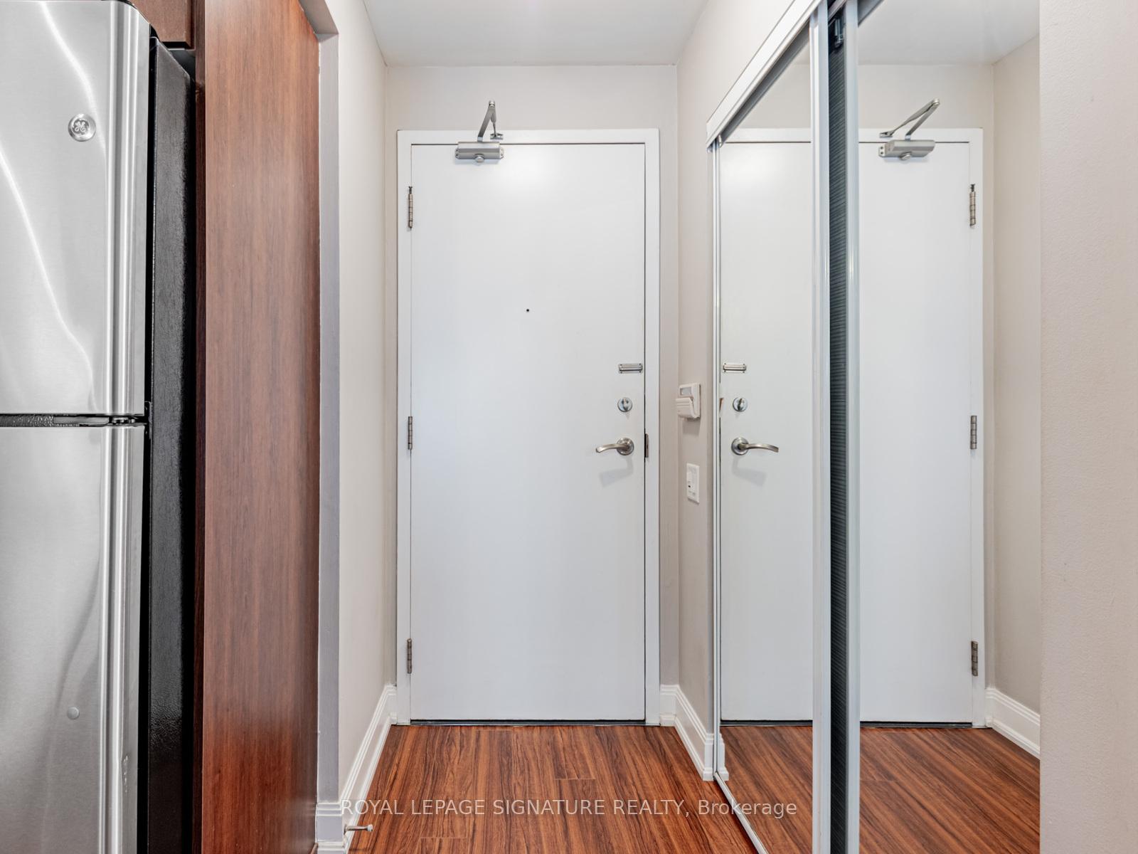 2 Bedrooms Condo at 2191 Yonge, Toronto For sale