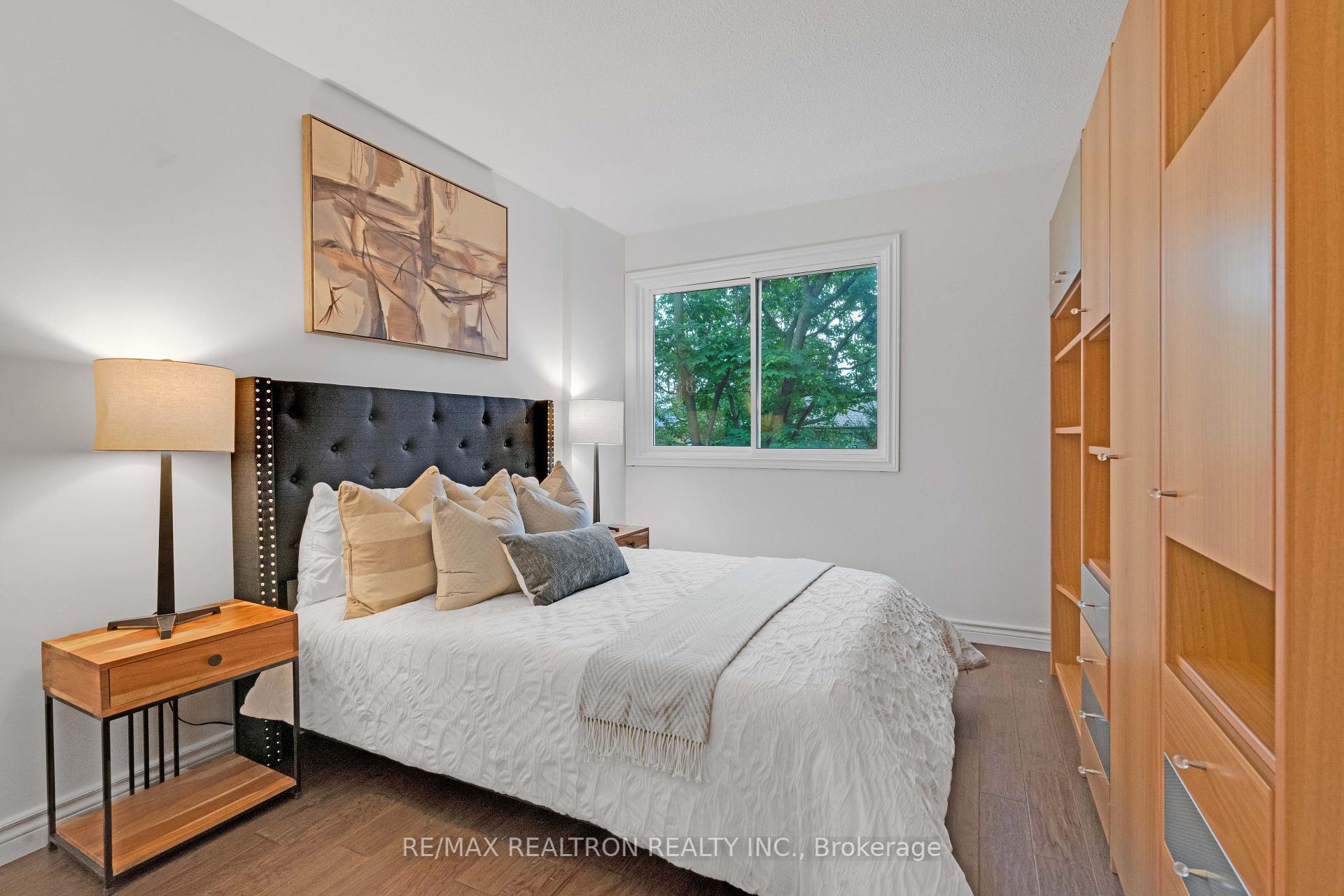 4 Bedrooms Condo at 296 Torresdale,  Toronto For sale