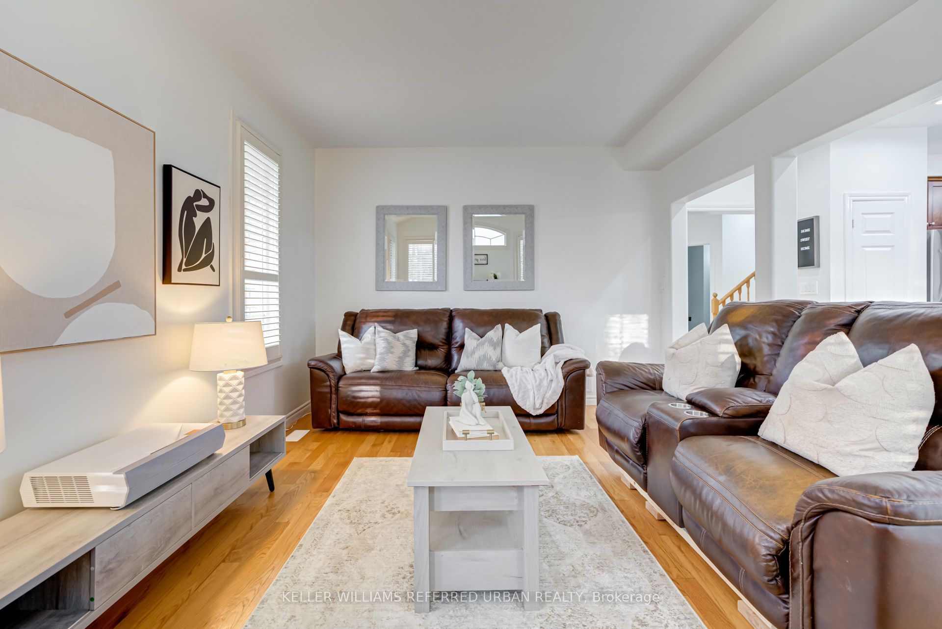 2 Thistledown Crescent, Whitby, ON L1R 3P2
