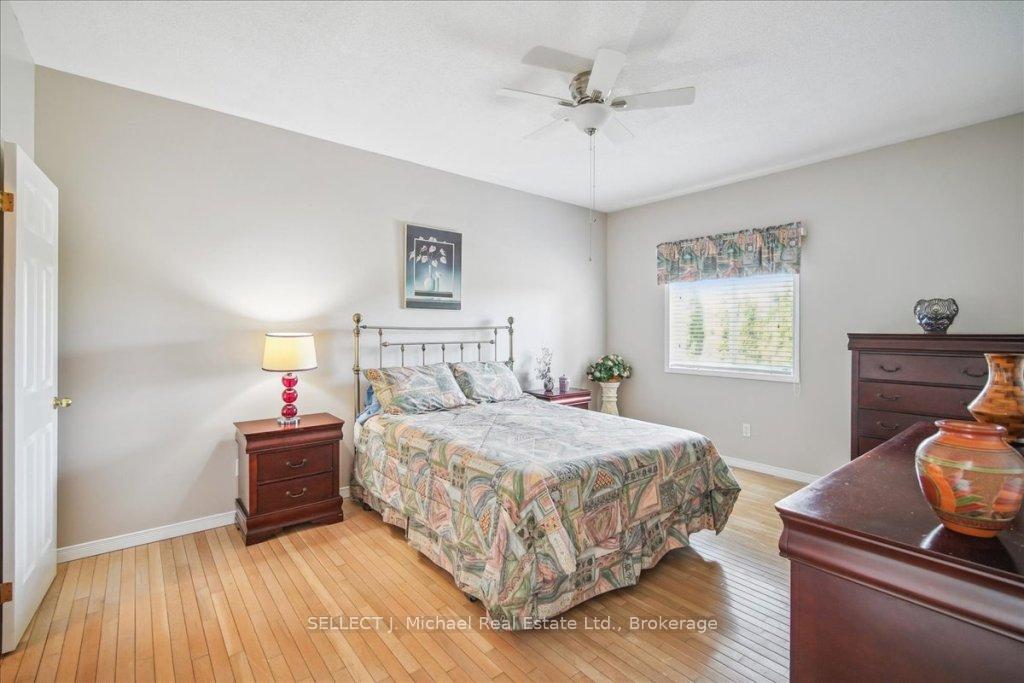 3 Bedrooms Condo at 213 Nash, Hamilton For sale
